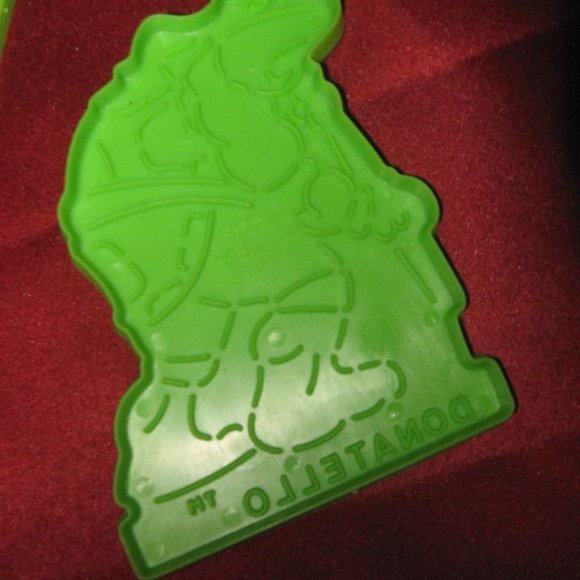 VINTAGE 1990 WILTON TMNT GREEN PLASTIC COOKIE CUTTERS SET OF 4 - Picture 4 of 9